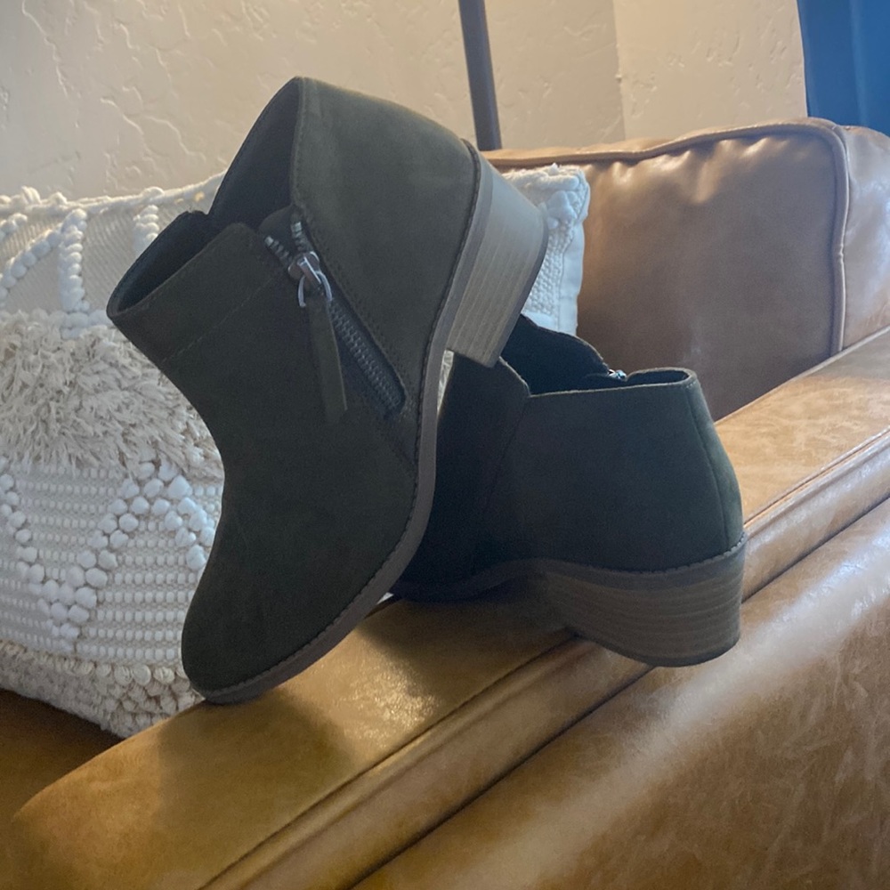 NEW Olive green booties